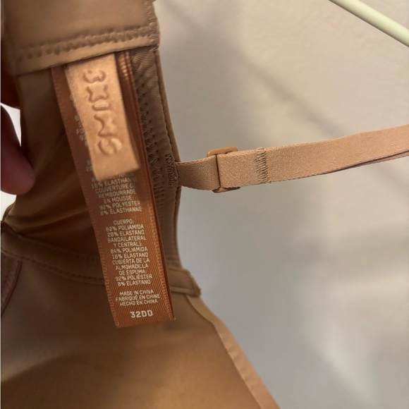 Skims Wireless Form T-Shirt Demi Bra, Size 32DD color Sienna - Picture 5 of 5